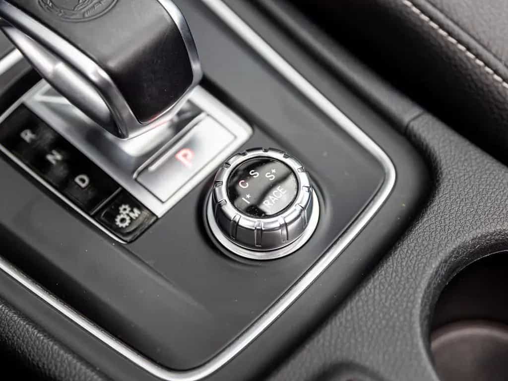 Mercedes-Benz CLA-Class 4Matic NIGHT/SCHALENS./PANO/H&K/KAM. 09/2018-photo-38