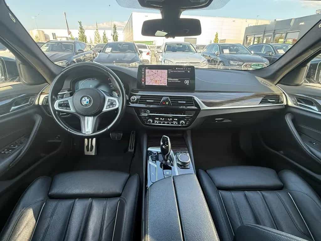 BMW 5 Series 530 Lim. d xDrive M Sport*HUD*LIVE*S-DACH*VOLL 10/2020-photo-12