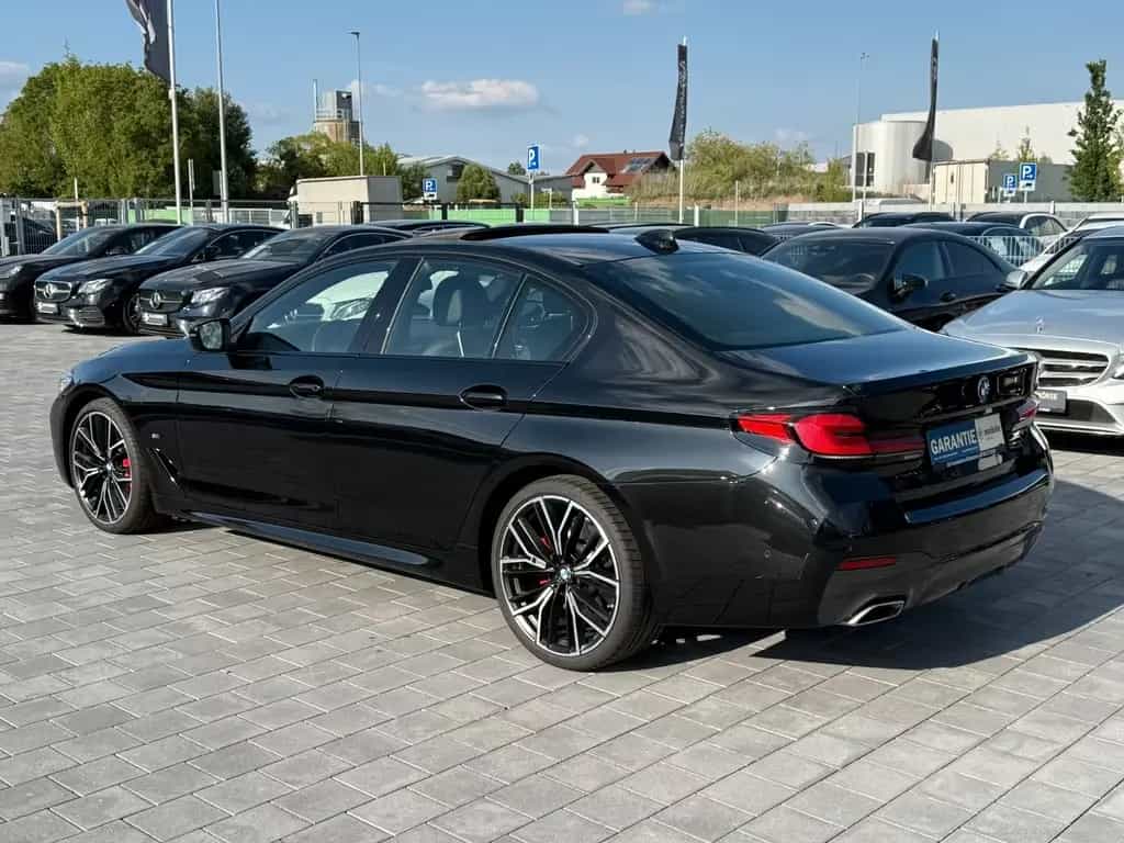 BMW 5 Series 530 Lim. d xDrive M Sport*HUD*LIVE*S-DACH*VOLL 10/2020-photo-2