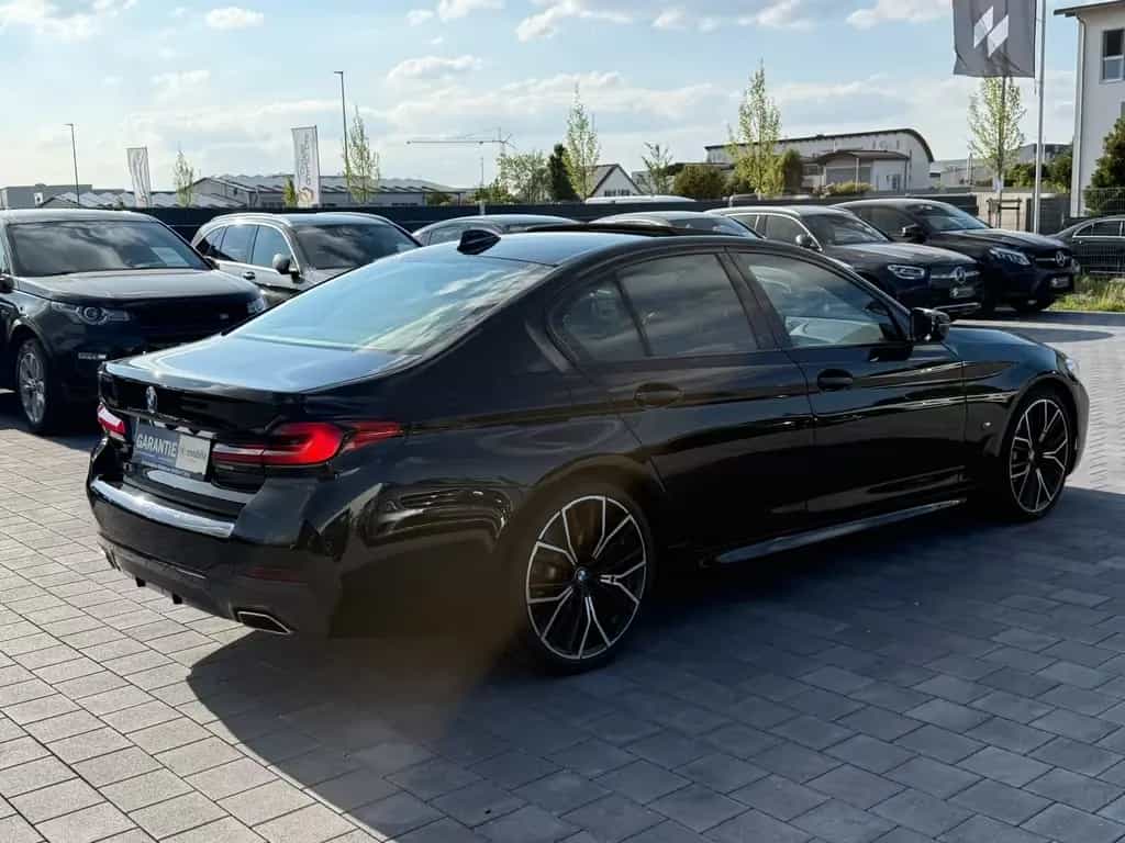 BMW 5 Series 530 Lim. d xDrive M Sport*HUD*LIVE*S-DACH*VOLL 10/2020-photo-3