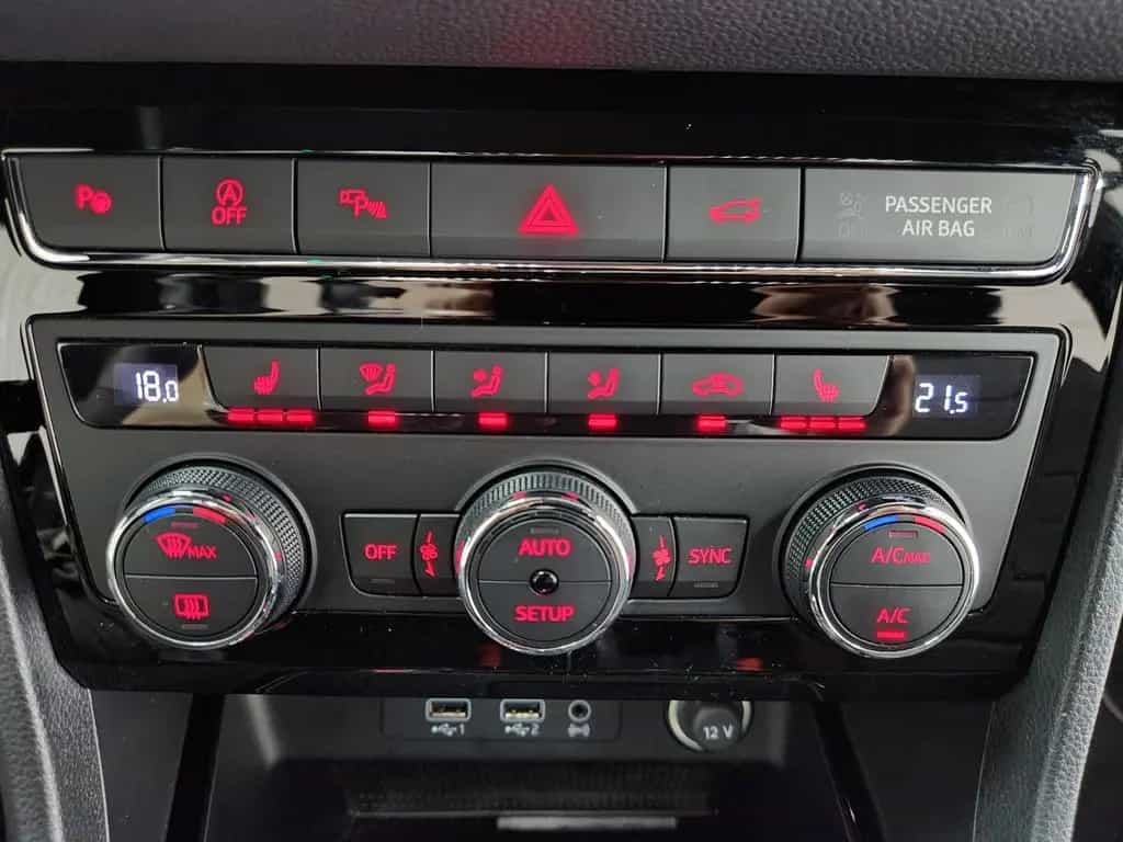 Cupra Ateca LIMITED EDITION 360Grad CarPlay NAVI M&S 03/2020-photo-24