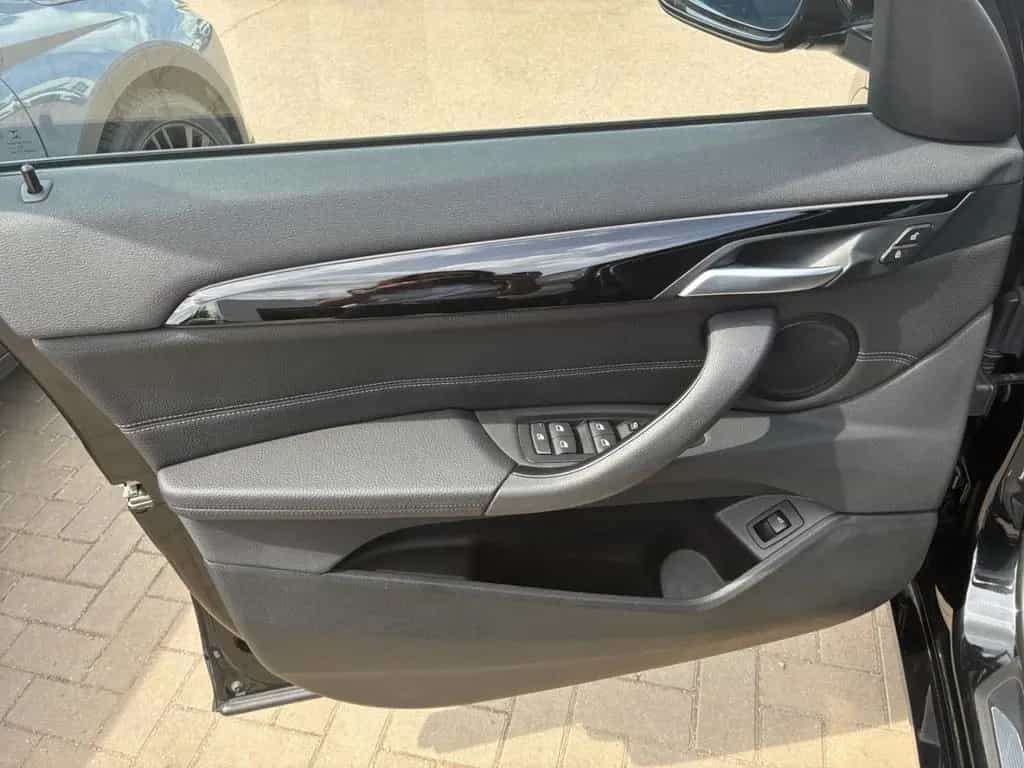 BMW X1 sDrive18d AUTOMATIK M SPORT HUD LED SHZ AHK N 01/2021-photo-20