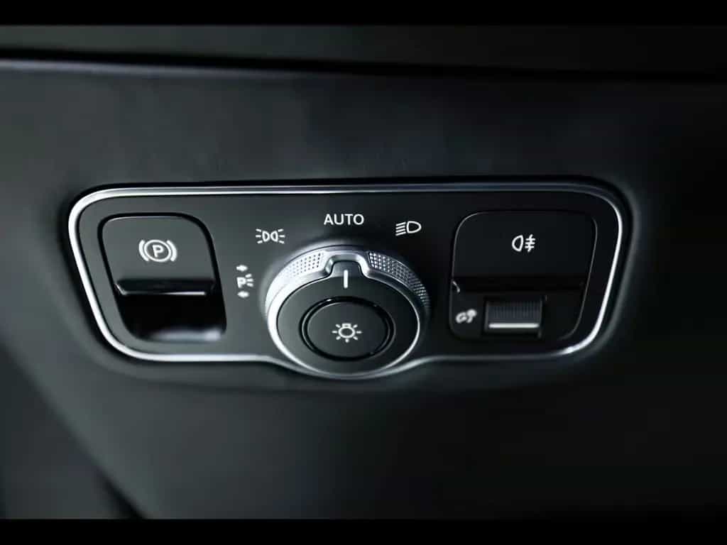 Aston Martin DBX 707 4.0 V8°23°8x RÄDER°ACC°360 05/2023-photo-19
