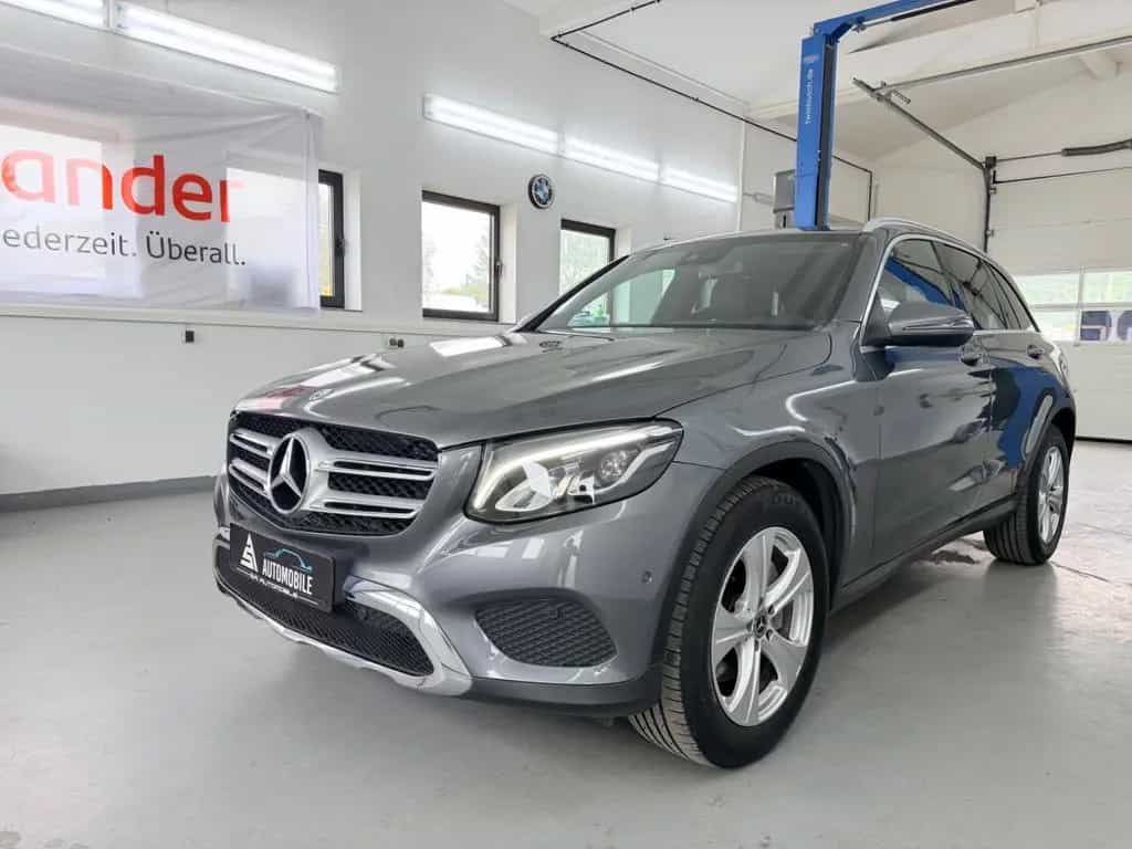Mercedes-Benz GLC 220 d 4Matic*LED*AMG-Interieur*Alcantara* 10/2017-photo-2