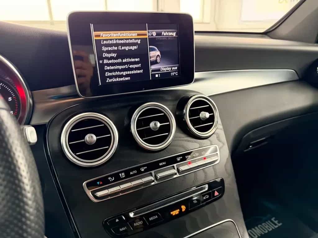 Mercedes-Benz GLC 220 d 4Matic*LED*AMG-Interieur*Alcantara* 10/2017-photo-37