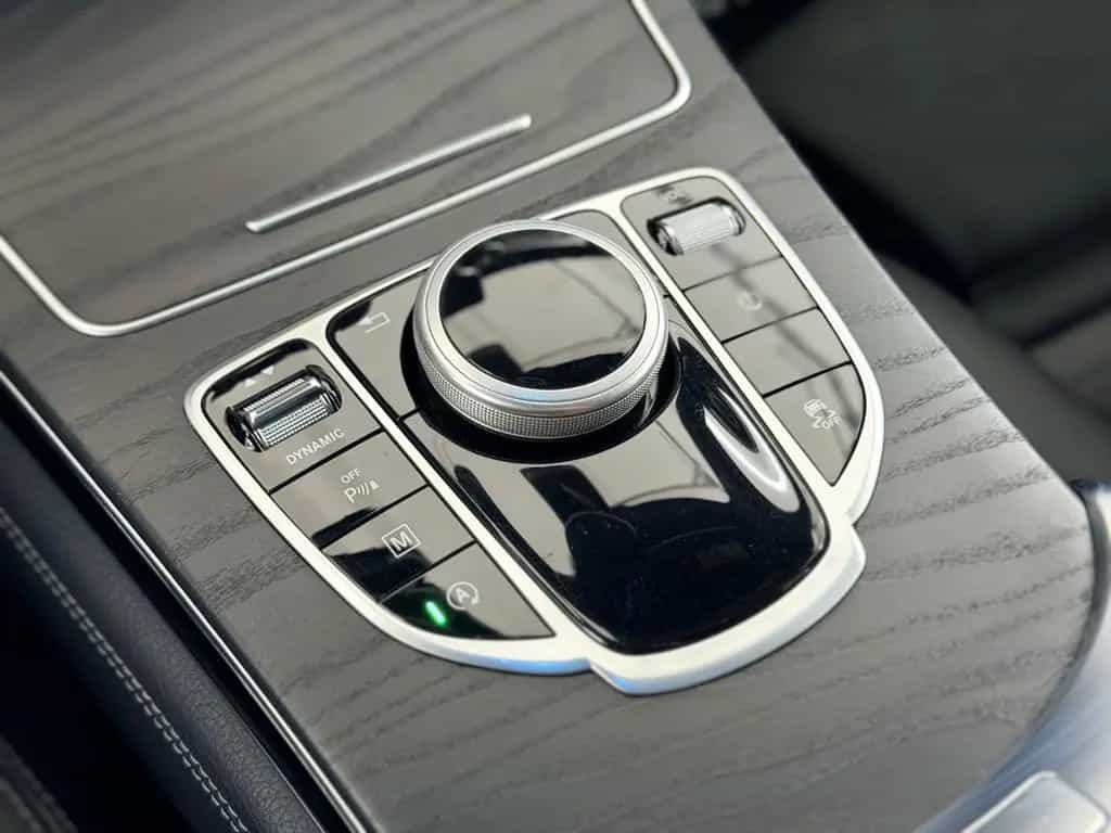 Mercedes-Benz GLC 220 d 4Matic*LED*AMG-Interieur*Alcantara* 10/2017-photo-38