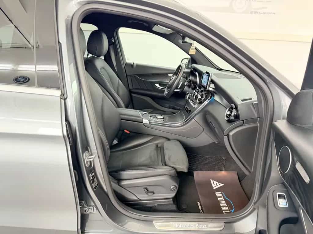 Mercedes-Benz GLC 220 d 4Matic*LED*AMG-Interieur*Alcantara* 10/2017-photo-9