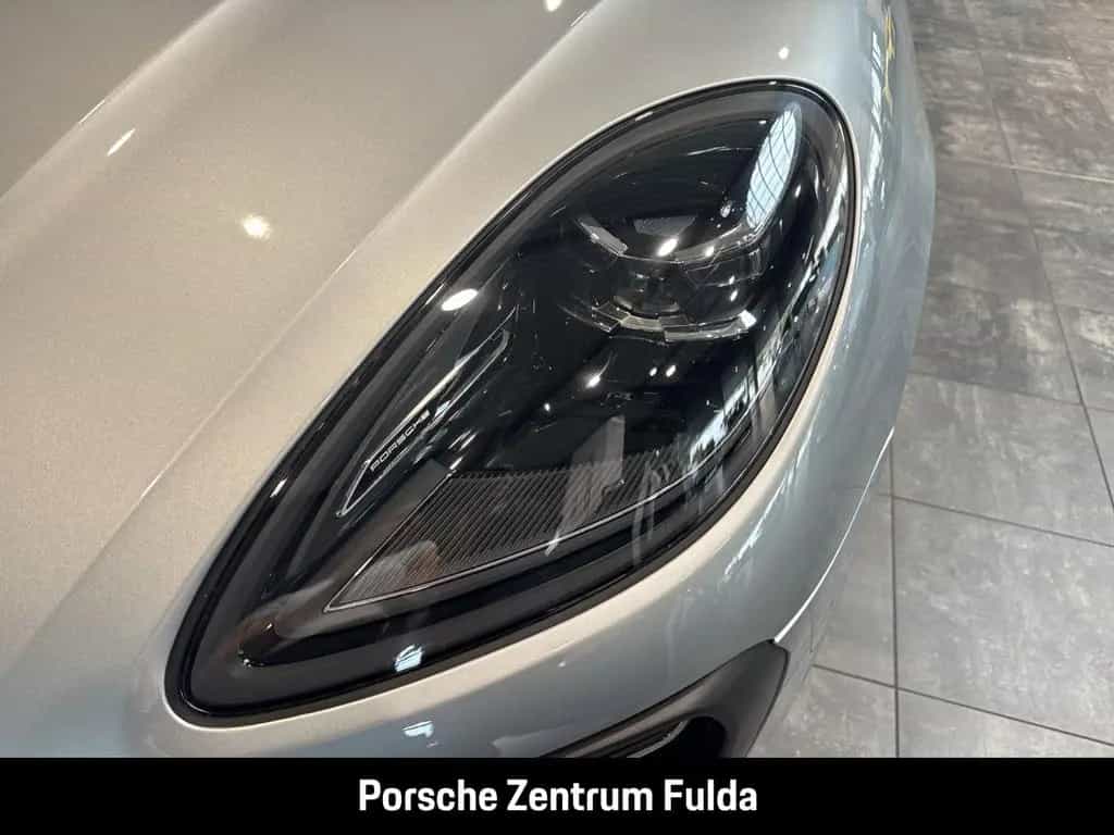 Porsche Macan Luftfederung Panoramadach PASM nur 14.9km 02/2023-photo-11