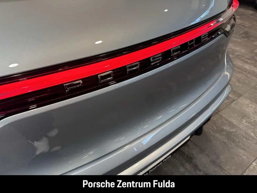 Porsche Macan Luftfederung Panoramadach PASM nur 14.9km 02/2023-photo-14