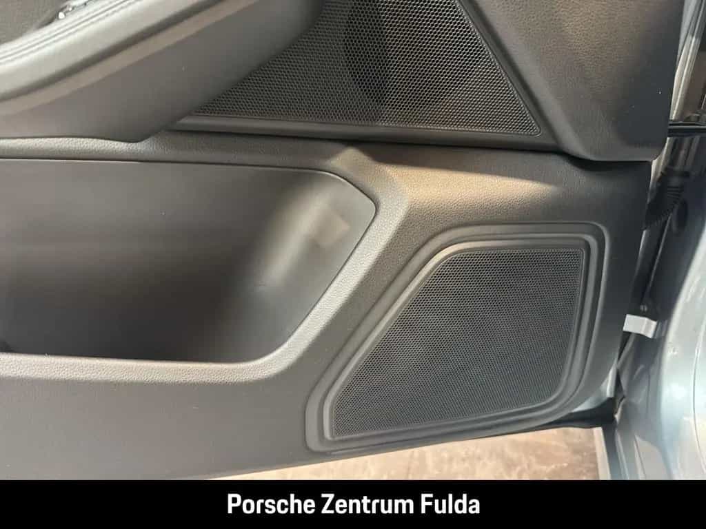 Porsche Macan Luftfederung Panoramadach PASM nur 14.9km 02/2023-photo-18