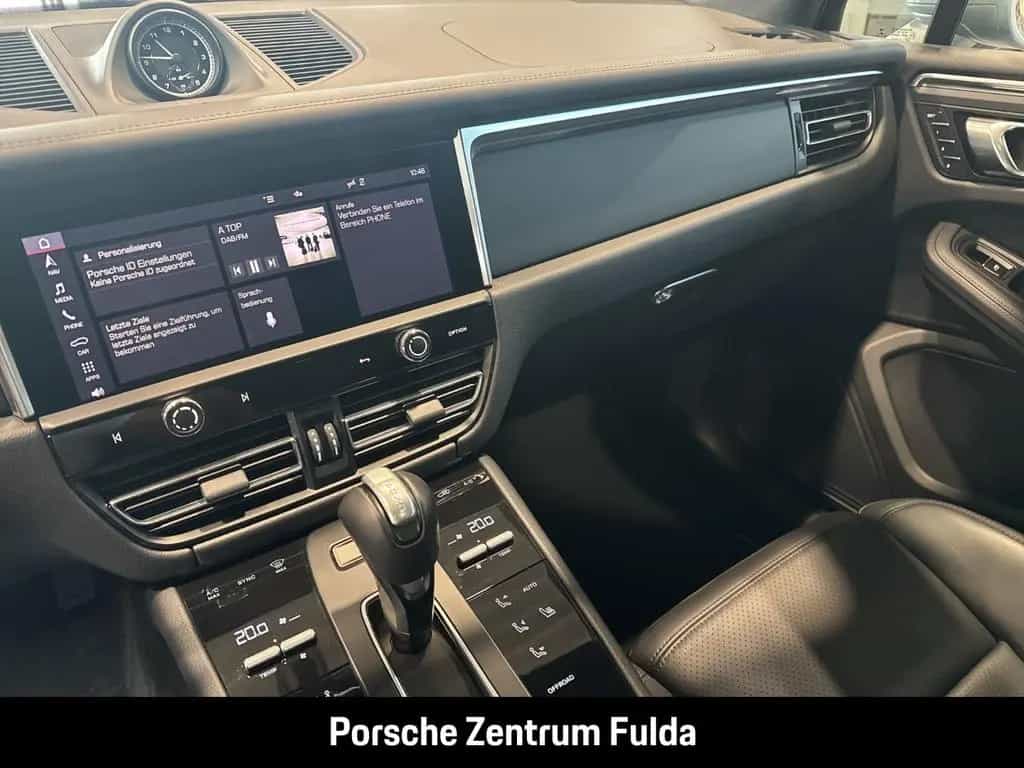 Porsche Macan Luftfederung Panoramadach PASM nur 14.9km 02/2023-photo-21