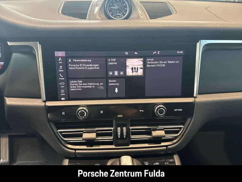 Porsche Macan Luftfederung Panoramadach PASM nur 14.9km 02/2023-photo-22