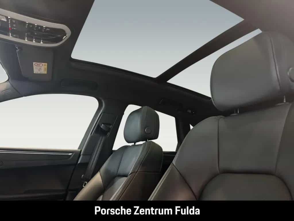 Porsche Macan Luftfederung Panoramadach PASM nur 14.9km 02/2023-photo-26