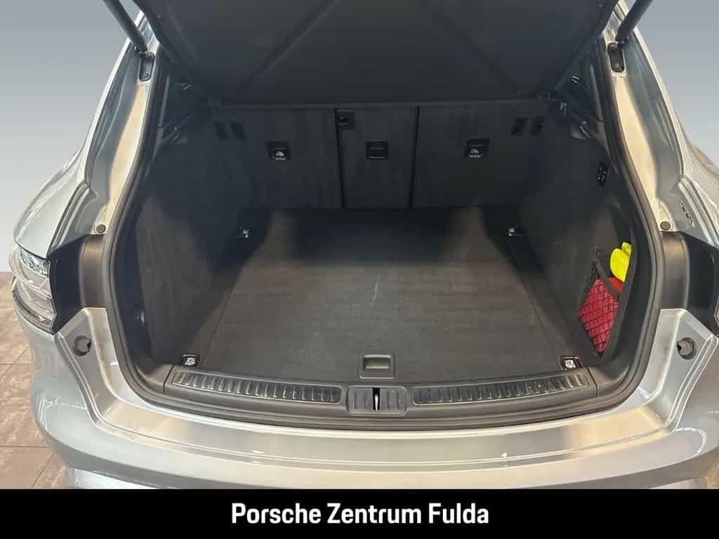 Porsche Macan Luftfederung Panoramadach PASM nur 14.9km 02/2023-photo-31