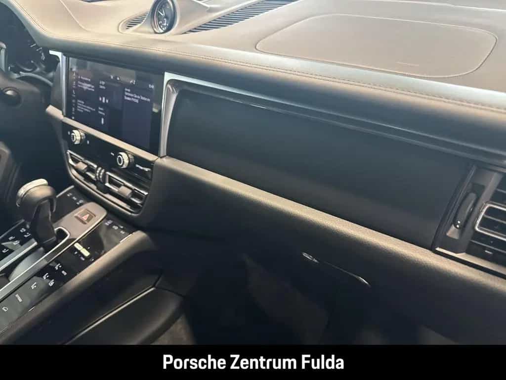 Porsche Macan Luftfederung Panoramadach PASM nur 14.9km 02/2023-photo-32