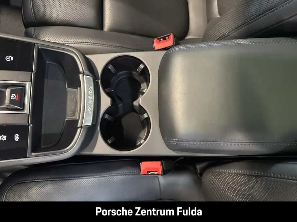 Porsche Macan T Sportabgasanlage Sitzbelüftung PASM BOSE 11/2022-photo-21
