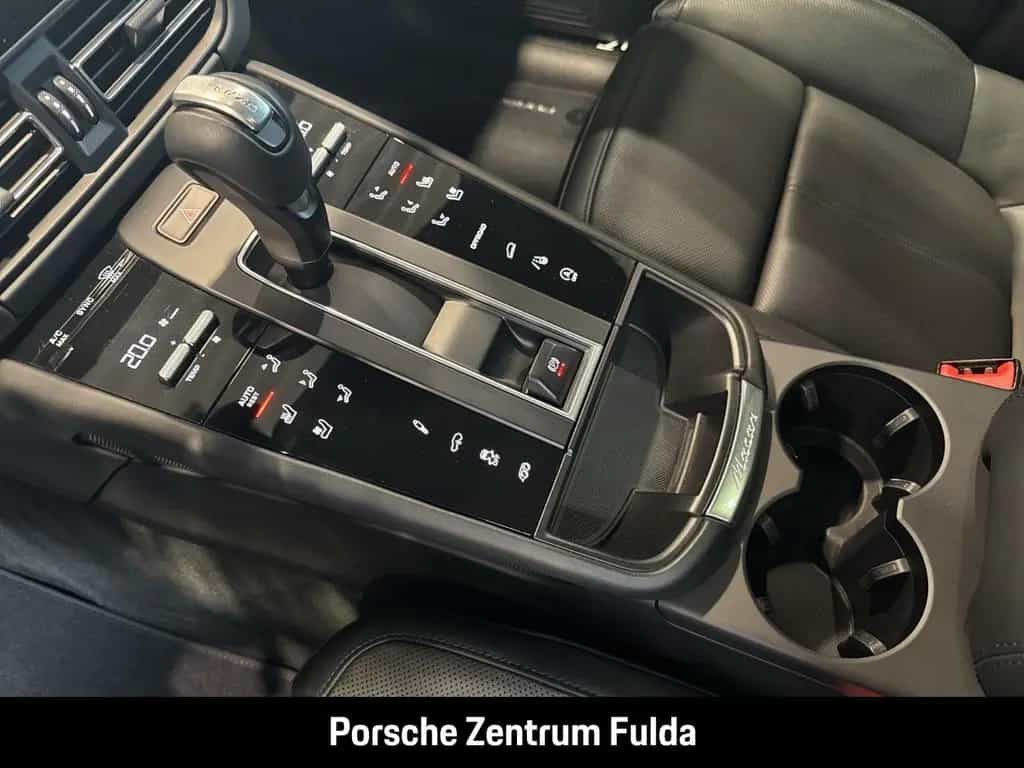 Porsche Macan T Sportabgasanlage Sitzbelüftung PASM BOSE 11/2022-photo-22