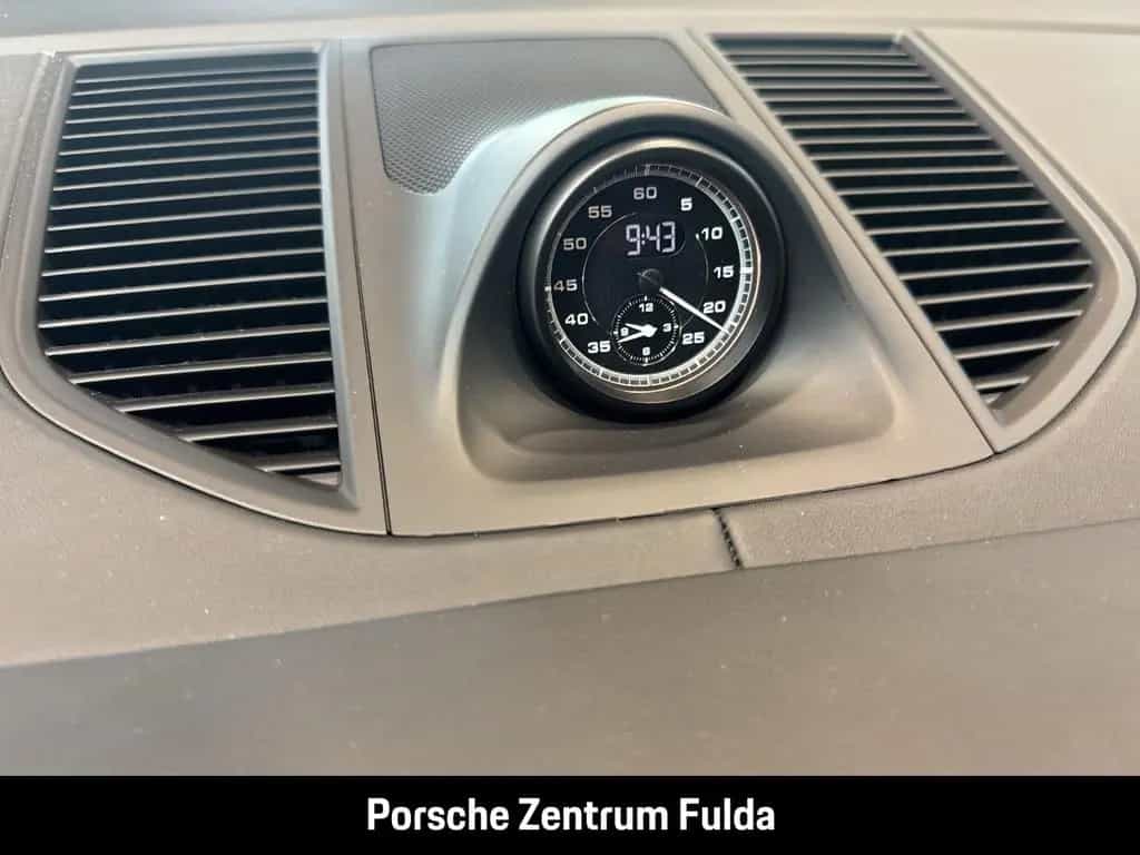 Porsche Macan T Sportabgasanlage Sitzbelüftung PASM BOSE 11/2022-photo-25