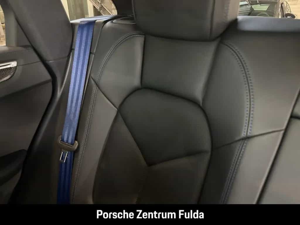 Porsche Macan T Sportabgasanlage Sitzbelüftung PASM BOSE 11/2022-photo-34