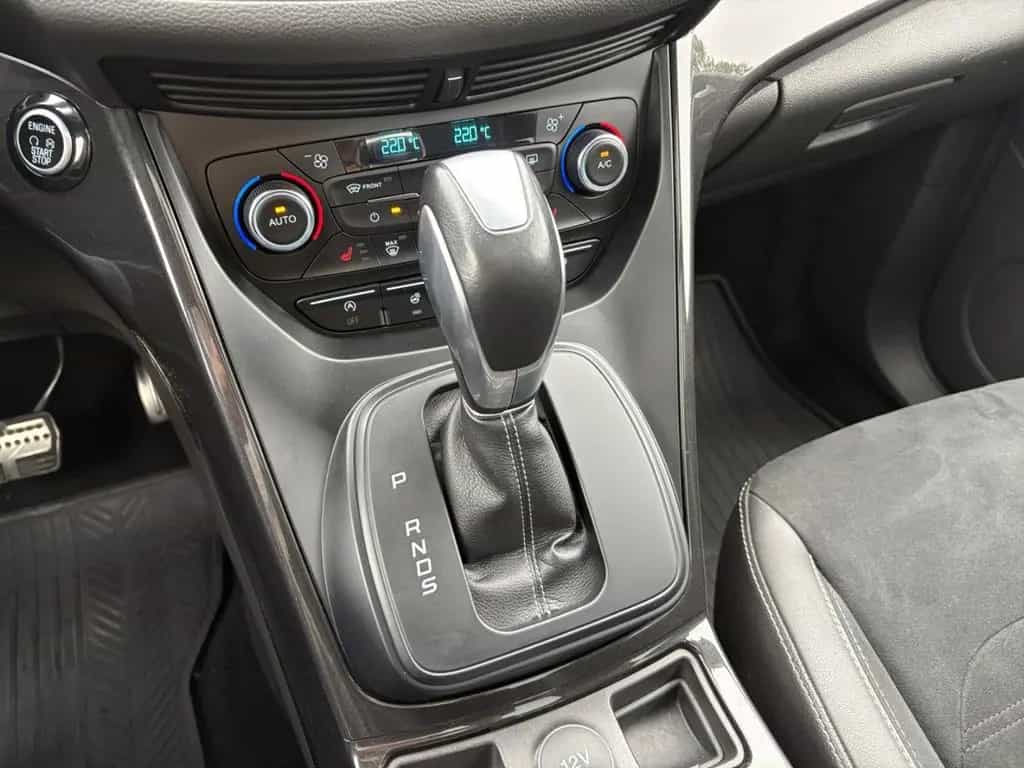 Ford Kuga 1.5 EcoB 4x4 Autom. ST-Line *Pano*AHK*CAM*S 04/2017-photo-22
