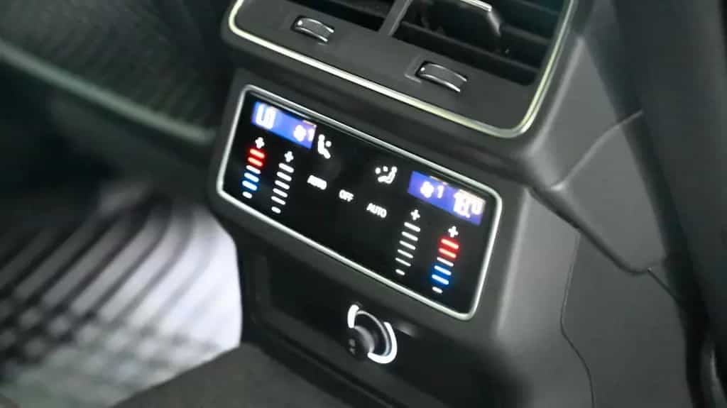 Audi A6 Avant 50 TDI quattro design/LEDER/KAMERA/LED 01/2020-photo-18