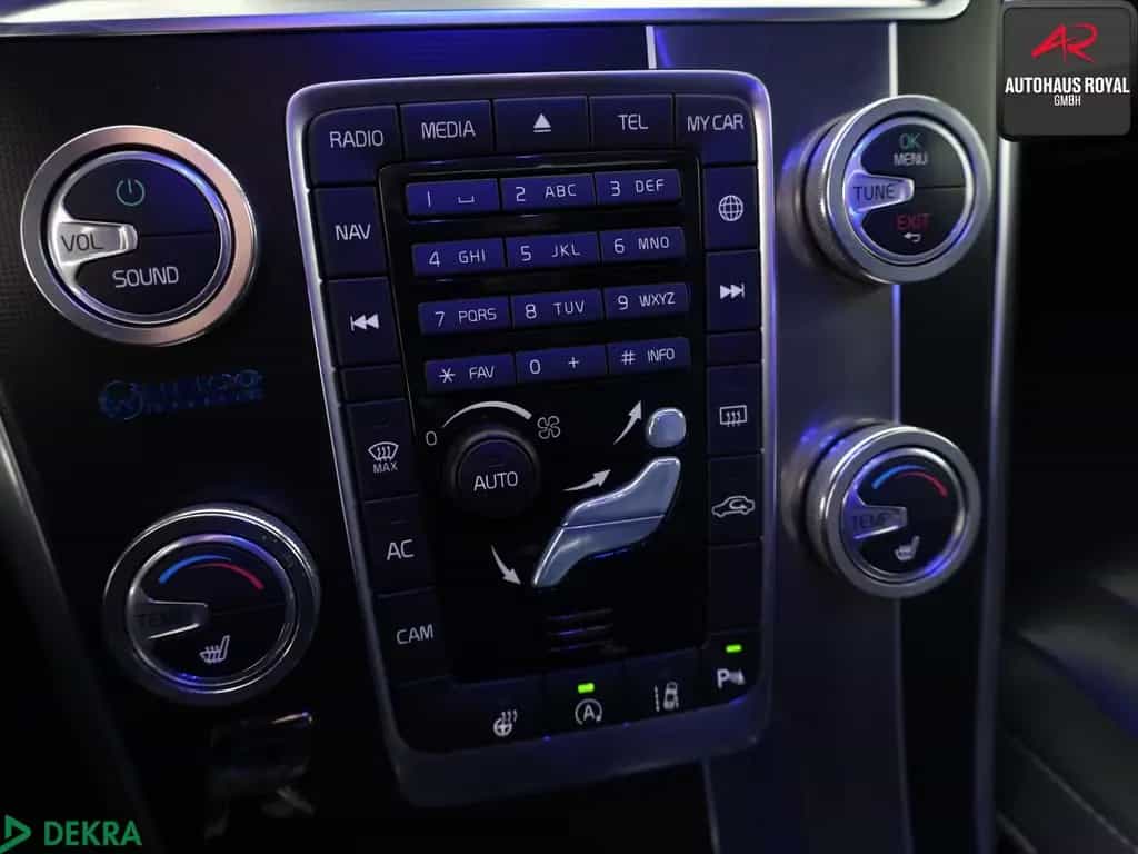 Volvo XC60 XC 60 2.0 R DESIGN PANO,HARMAN/K,KEYLESS,KAMERA 12/2013-photo-20
