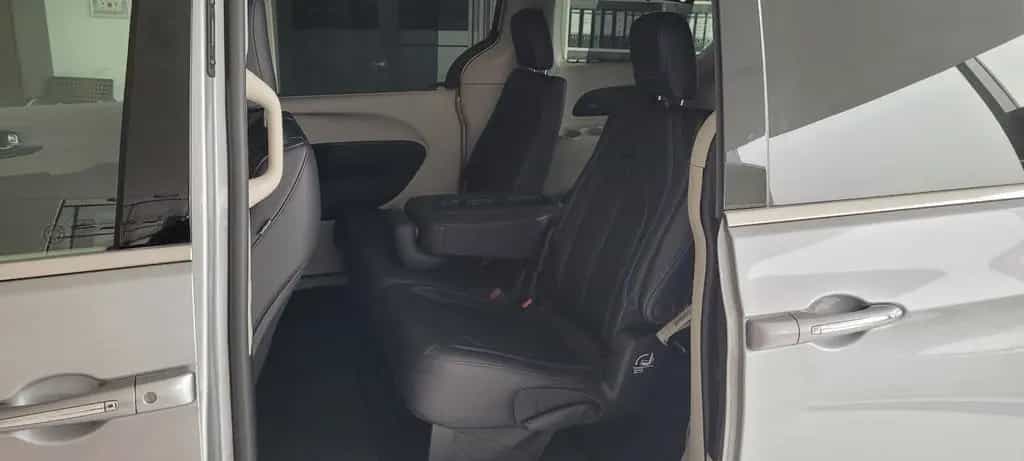 Chrysler Pacifica 3.6 L V6 Touring L 8-Sitzer 10/2022-photo-5