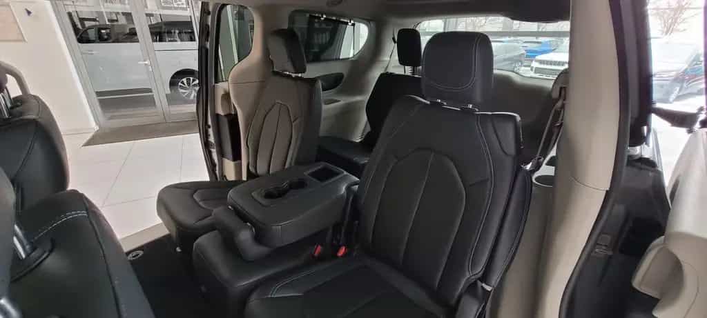 Chrysler Pacifica 3.6 L V6 Touring L 8-Sitzer 10/2022-photo-8