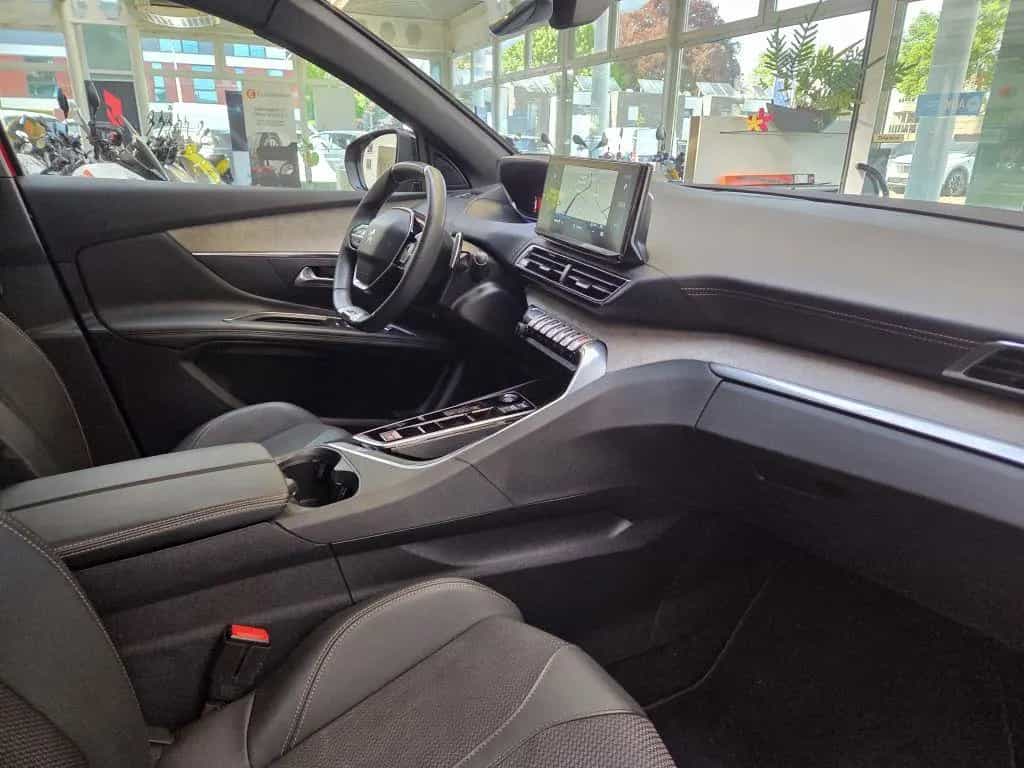 Peugeot 3008 GT 130 EAT8 Blacktone Sitzheizung 09/2023-photo-14