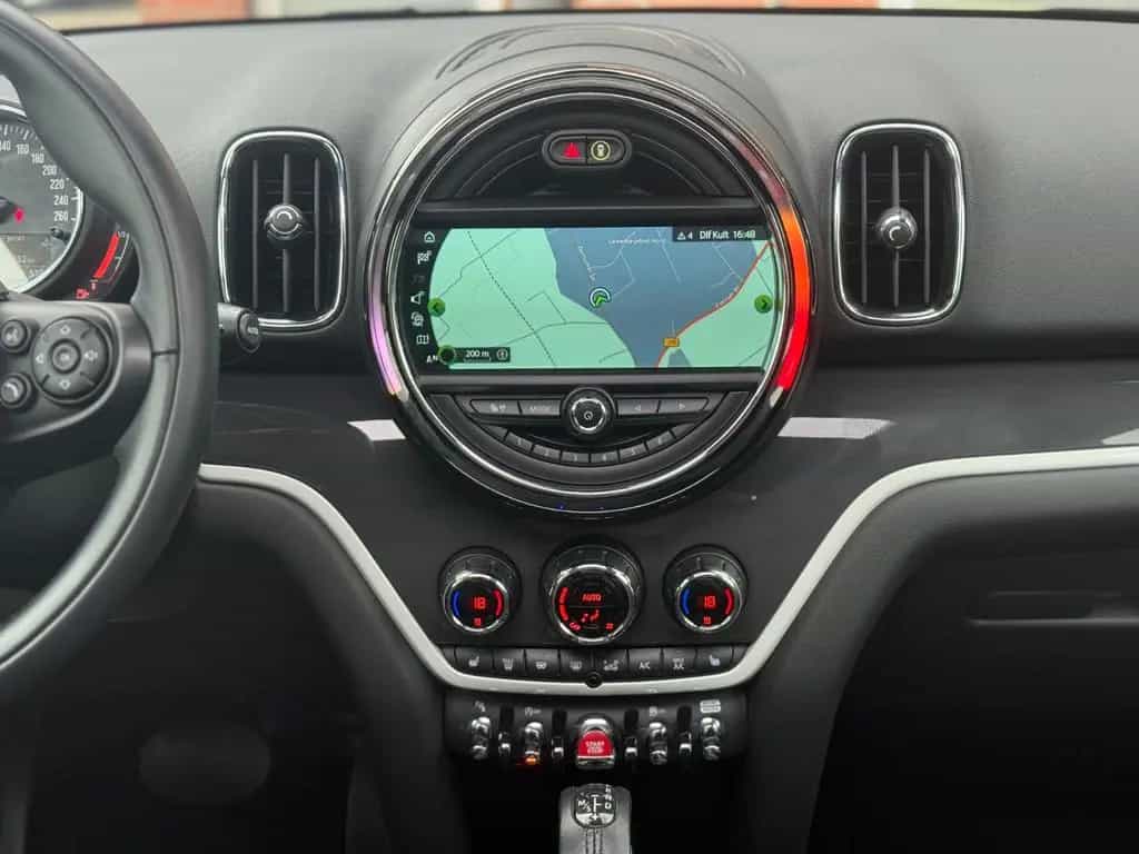 MINI Countryman S (Cooper) S ALL4 PANO/SPORT-AGA/1.H 03/2018-photo-16