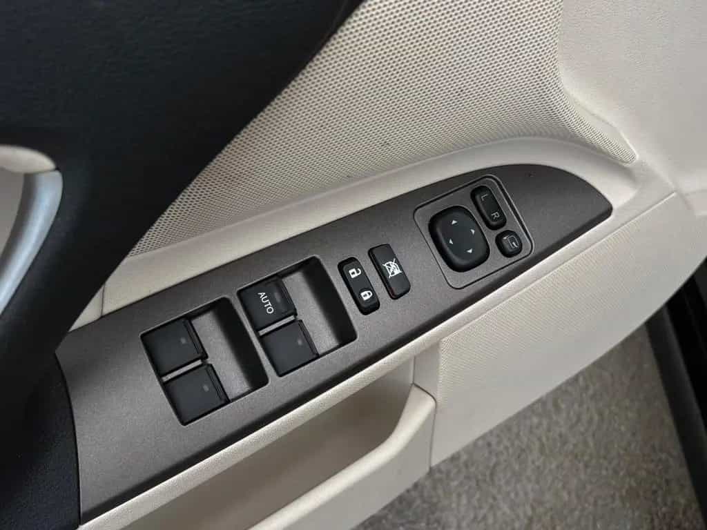 Lexus IS 250 C Cabriolet Basis Leder  Beige 06/2010-photo-32