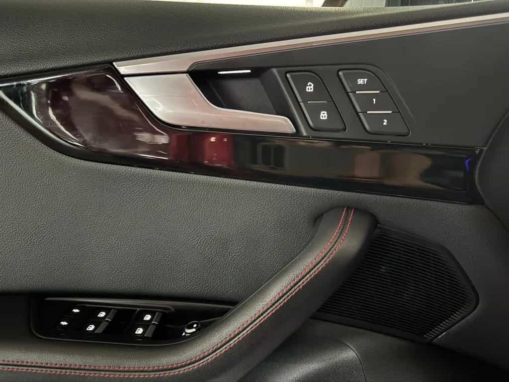 Audi A4 2.0 TFSI G-TRON 3X S-LINE BLACK EDITION VOLL 06/2018-photo-25