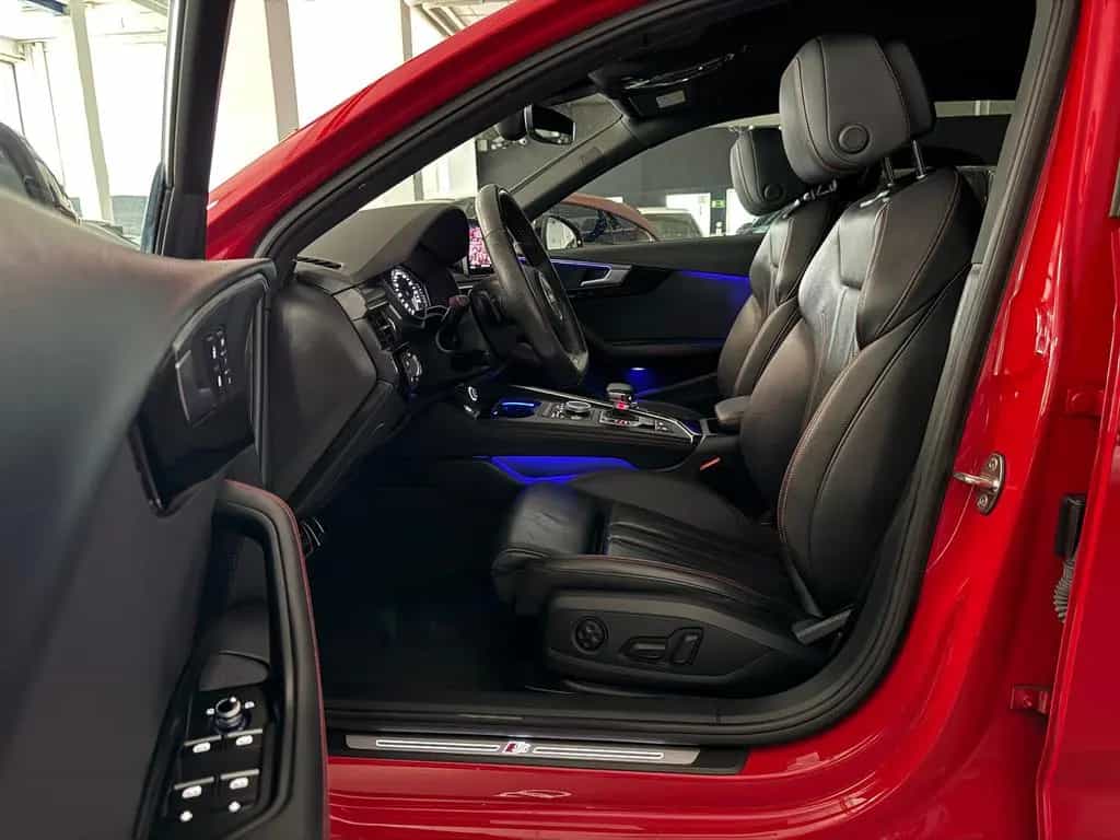 Audi A4 2.0 TFSI G-TRON 3X S-LINE BLACK EDITION VOLL 06/2018-photo-7