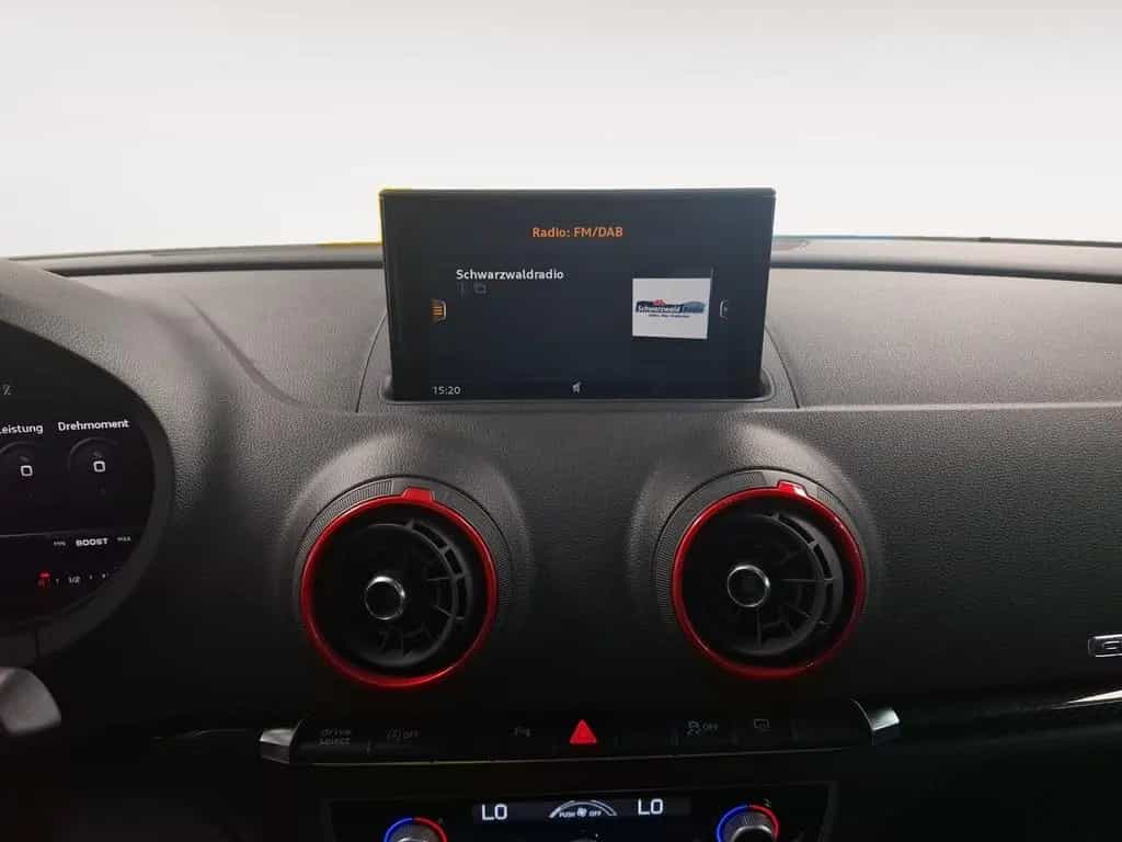 Audi RS3 RS 3 2.5 TFSI quattro Limousine Matrix Pano B&O 11/2019-photo-12