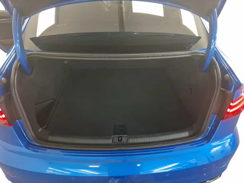 Audi RS3 RS 3 2.5 TFSI quattro Limousine Matrix Pano B&O 11/2019-photo-14