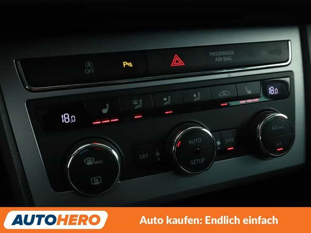 Seat Leon 1.4 TSI Xcellence*NAVI*CAM*LED*PDC*SHZ* 05/2017-photo-24