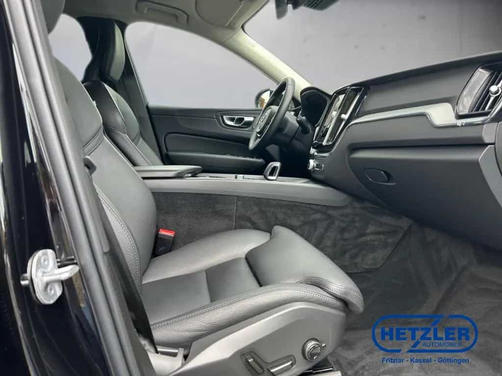 Volvo XC60 B4 PlusDark 2WD Digitales Cockpit Memory Si 03/2024-photo-13