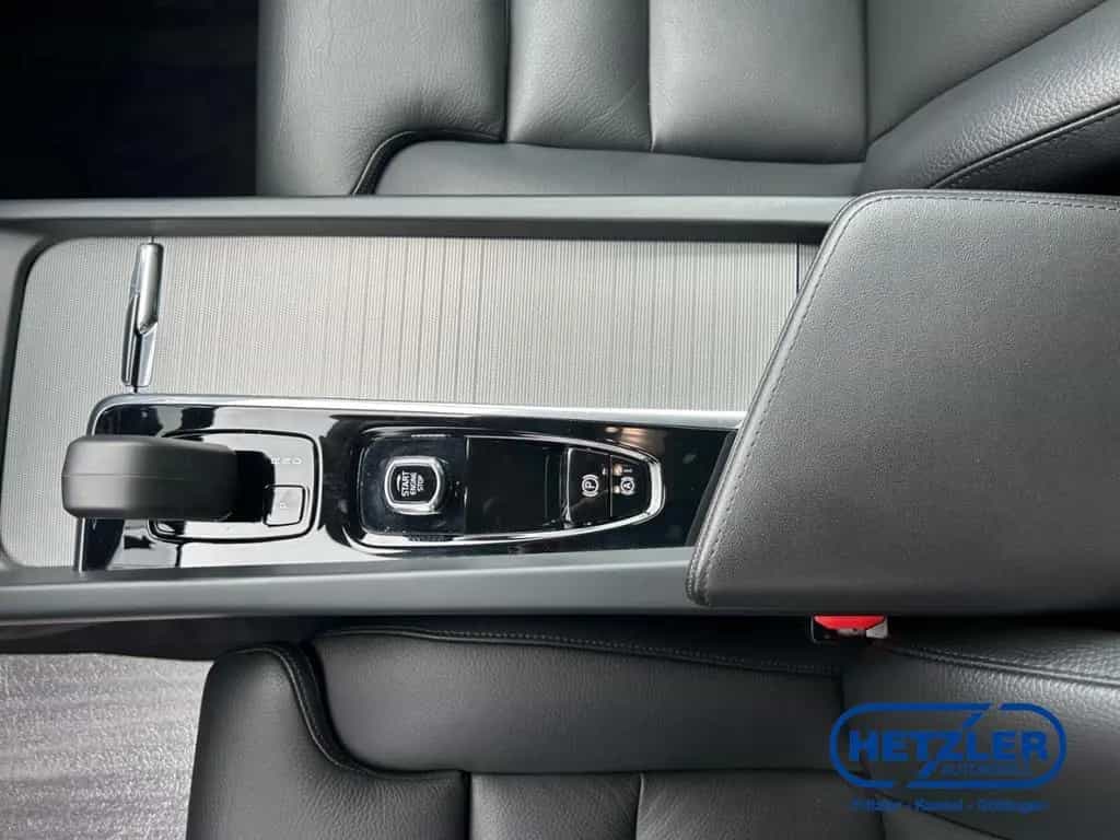 Volvo XC60 B4 PlusDark 2WD Digitales Cockpit Memory Si 03/2024-photo-15