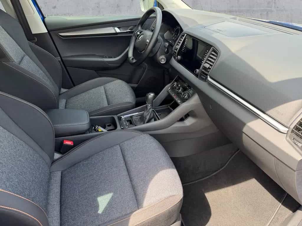 Skoda Karoq 1.0 TSI CLEVER 5JG+LED+APP+2xSHZ+GRA+DAB 08/2022-photo-12
