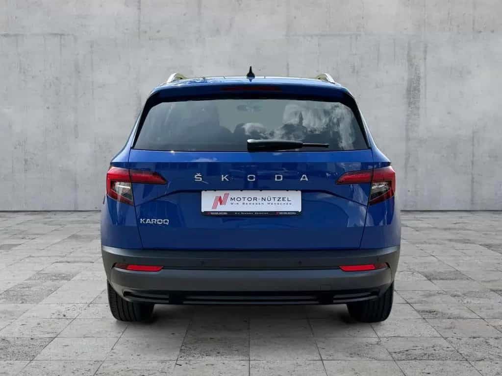 Skoda Karoq 1.0 TSI CLEVER 5JG+LED+APP+2xSHZ+GRA+DAB 08/2022-photo-4