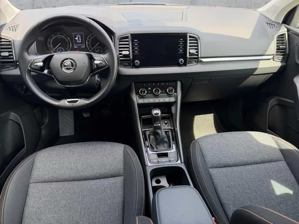 Skoda Karoq 1.0 TSI CLEVER 5JG+LED+APP+2xSHZ+GRA+DAB 08/2022-photo-8