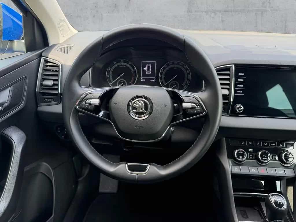 Skoda Karoq 1.0 TSI CLEVER 5JG+LED+APP+2xSHZ+GRA+DAB 08/2022-photo-9