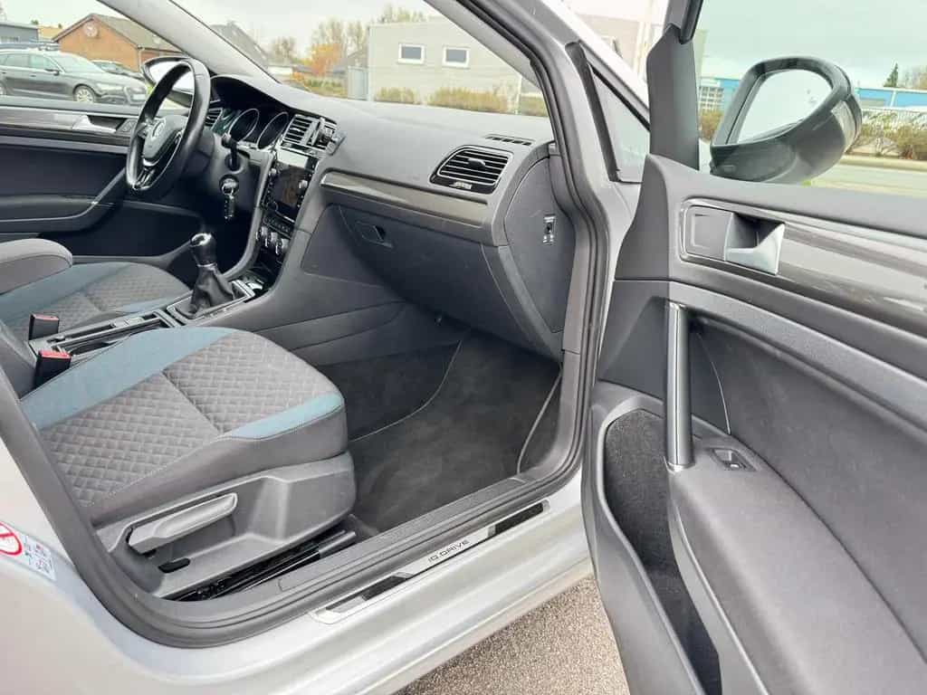 Volkswagen Golf 1.5 TSI  IQ.DRIVE Matrix ACC Navi PDC 06/2019-photo-12