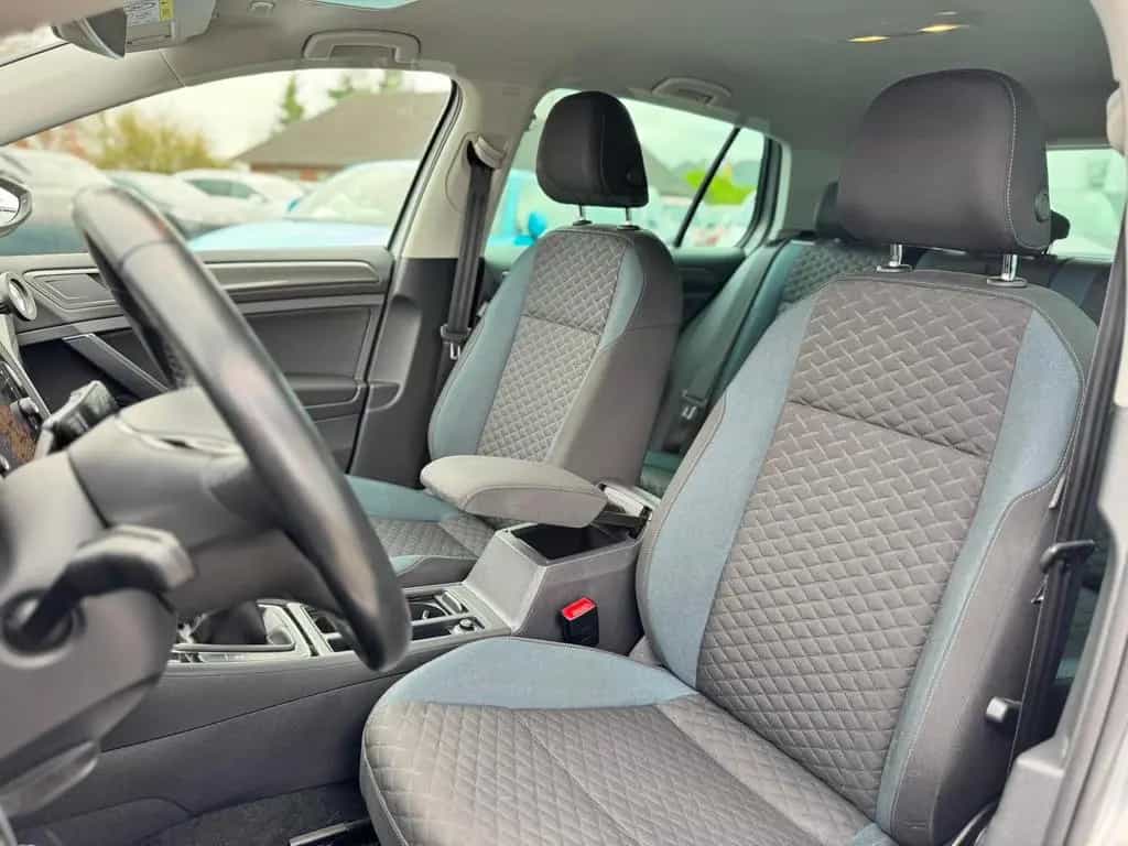 Volkswagen Golf 1.5 TSI  IQ.DRIVE Matrix ACC Navi PDC 06/2019-photo-19