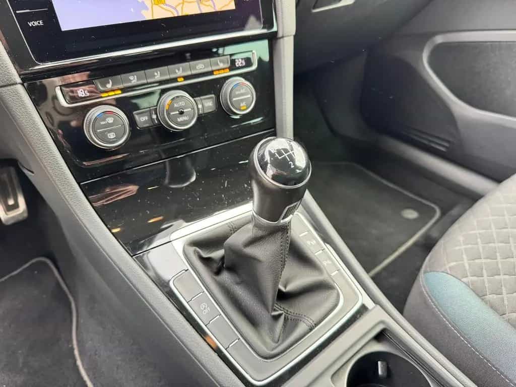 Volkswagen Golf 1.5 TSI  IQ.DRIVE Matrix ACC Navi PDC 06/2019-photo-23