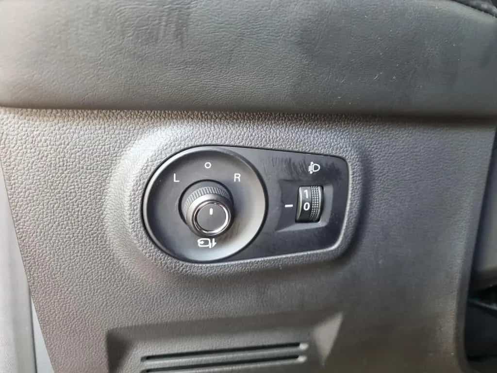 MG ZS Luxury Ganzjahresreifen Bluetooth Navi LED 03/2024-photo-14