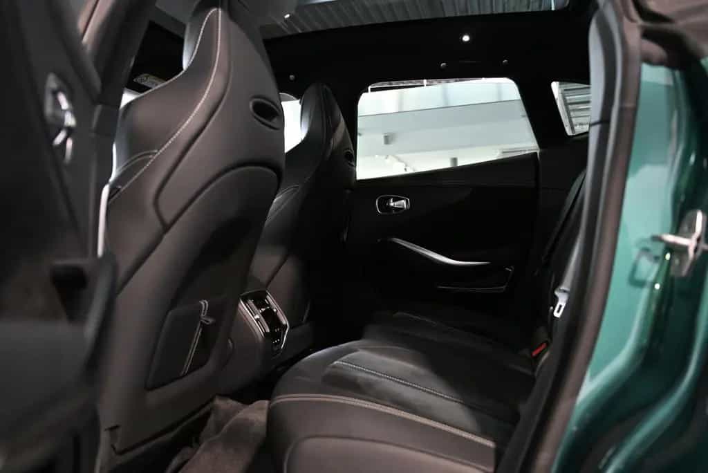 Aston Martin DBX 707 / Racing Green / Garantie 2027 / AHK 02/2024-photo-35