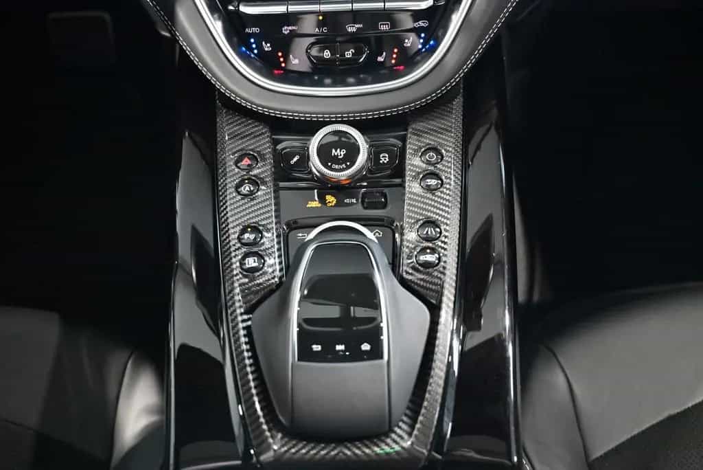 Aston Martin DBX 707 / Racing Green / Garantie 2027 / AHK 02/2024-photo-38