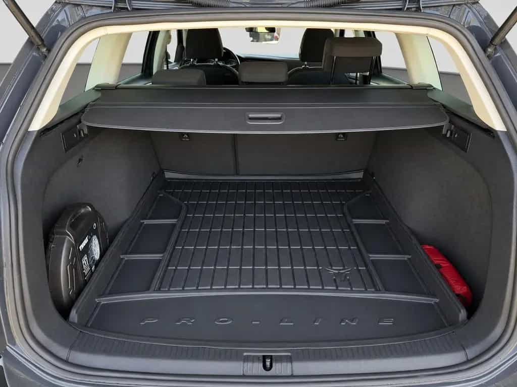 Volkswagen Golf Trendline Bluetooth Sitzheizung PDC v+h 03/2019-photo-13