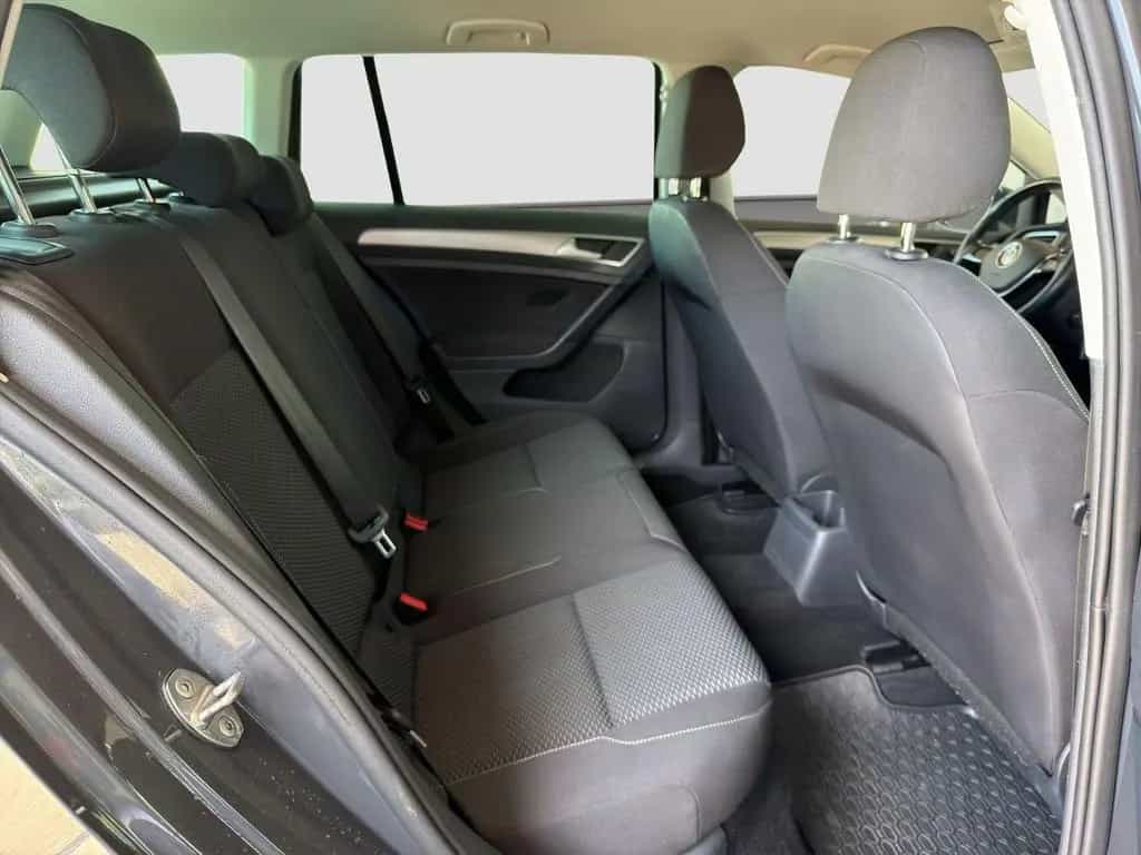 Volkswagen Golf Trendline Bluetooth Sitzheizung PDC v+h 03/2019-photo-14